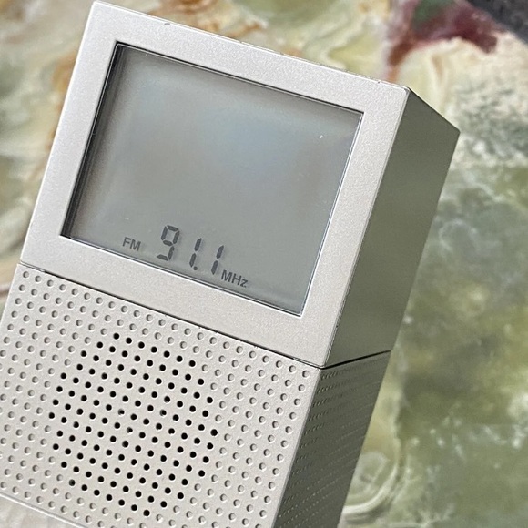 VINTAGE 1990s PHILIPPE STARCK for TARGET WET DRY DIGITAL SALTON CLOCK RADIO AMFM - Picture 8 of 11